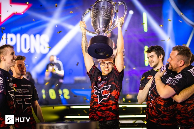 负责的神！ bin 无敌的Gnar的攻击速度击杀了Angel Rock Bird，转折点 Bilibili Gaming 横扫 EDward Gaming 。