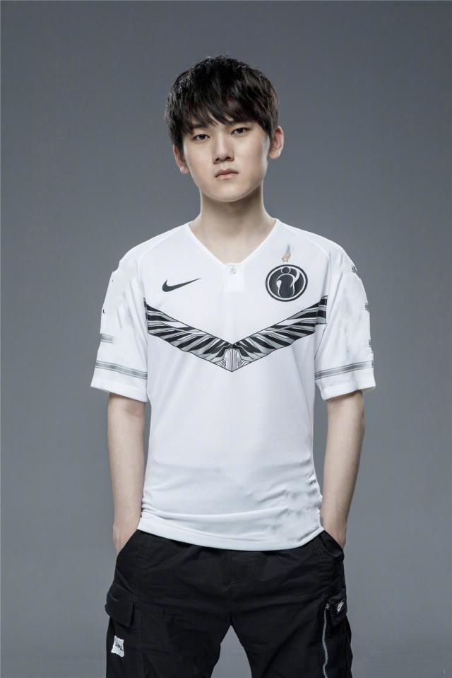 王者荣耀比分：世冠TS绝地让3追4战胜DYG夺冠，作为玩家你应该要看到这些