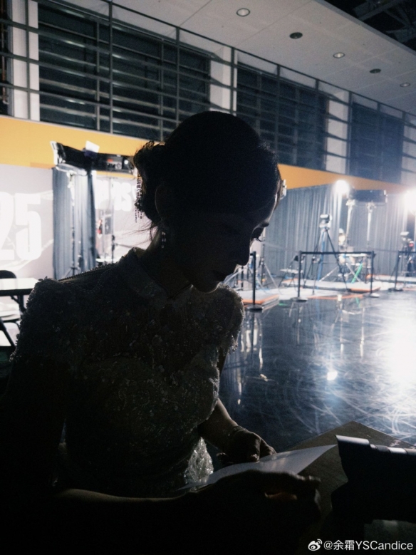 TES赛后群访 JackeyLove ：因为对面的英雄更厉害，所以第二局开局没打过